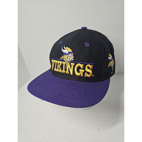 Vintage Minnesota Vikings Snapback Hat Cap Embroidered Black The GAME Spellout